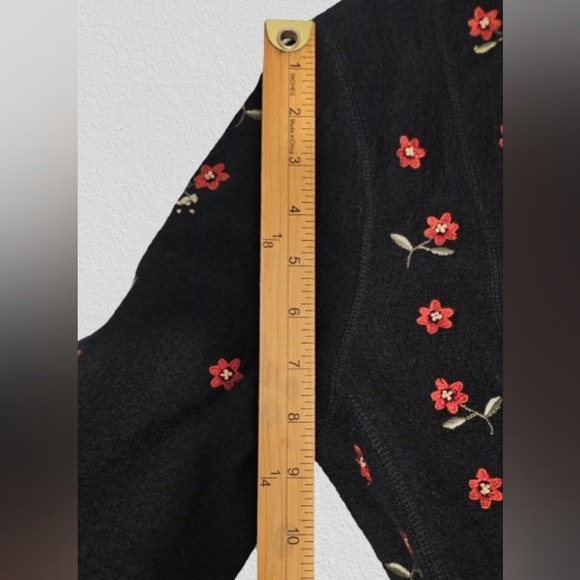 Talbots Vintage Embroidered Cardigan Sweater Size Small NWT - Picture 11 of 16